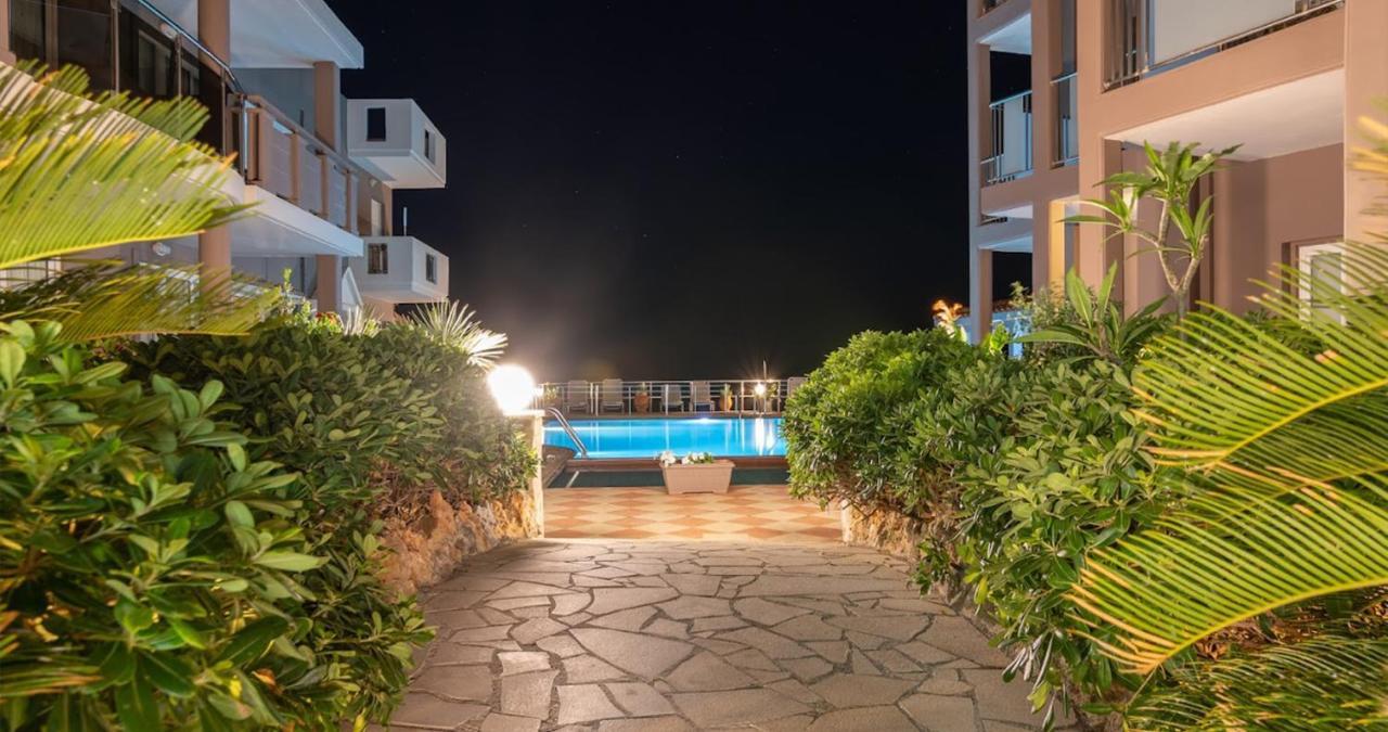 Cozy Corner Vs Beachfront Сталос Экстерьер фото